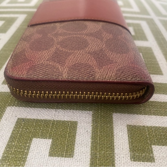 SOLD! COACH VINTAGE Signature Kaki Leather Tote & Accordion Coated Canvas Wallet - Picture 3 of 16